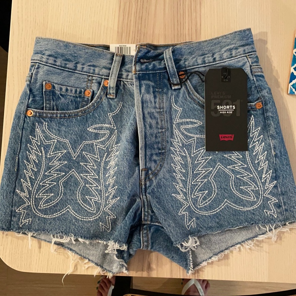 NWT Levi’s 501 high rise shorts 24, Del Norte